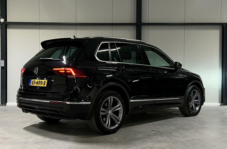 Volkswagen Tiguan 1.5 TSI R-line Pano Virtual Trekhaak NAP