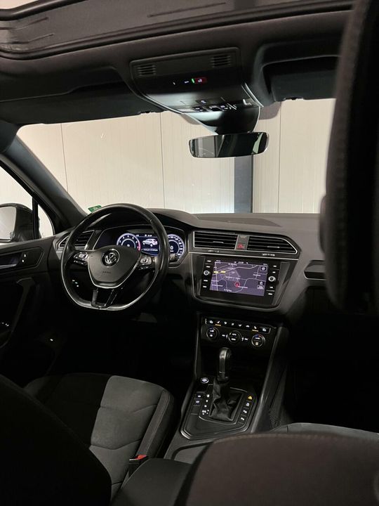 Volkswagen Tiguan 1.5 TSI R-line Pano Virtual Trekhaak NAP