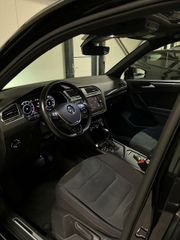 Volkswagen Tiguan 1.5 TSI R-line Pano Virtual Trekhaak NAP