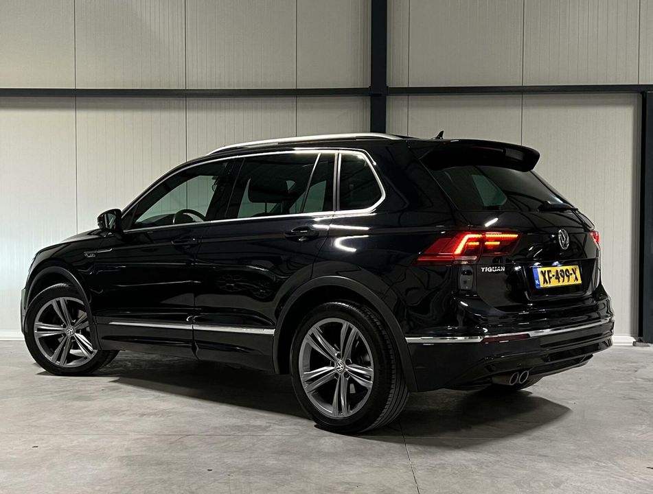 Volkswagen Tiguan 1.5 TSI R-line Pano Virtual Trekhaak NAP