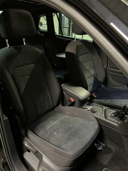 Volkswagen Tiguan 1.5 TSI R-line Pano Virtual Trekhaak NAP