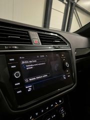 Volkswagen Tiguan 1.5 TSI R-line Pano Virtual Trekhaak NAP