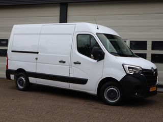 Renault Master 2.3 dCi Euro 6 136pk L2H2 - Trekhaak 2,5t KG - Navi - Camera