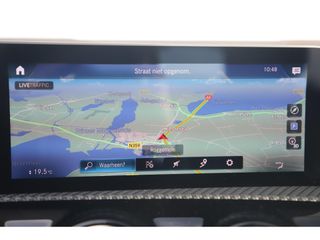 Mercedes-Benz A-Klasse 180 D Business Solution Automaat Widescreen Nieuwstaat! 16 inch LMV Half Leder Sportstoelen Navigatie Carplay Android Achteruitrijcamera Clima Cruise Parkeersensor