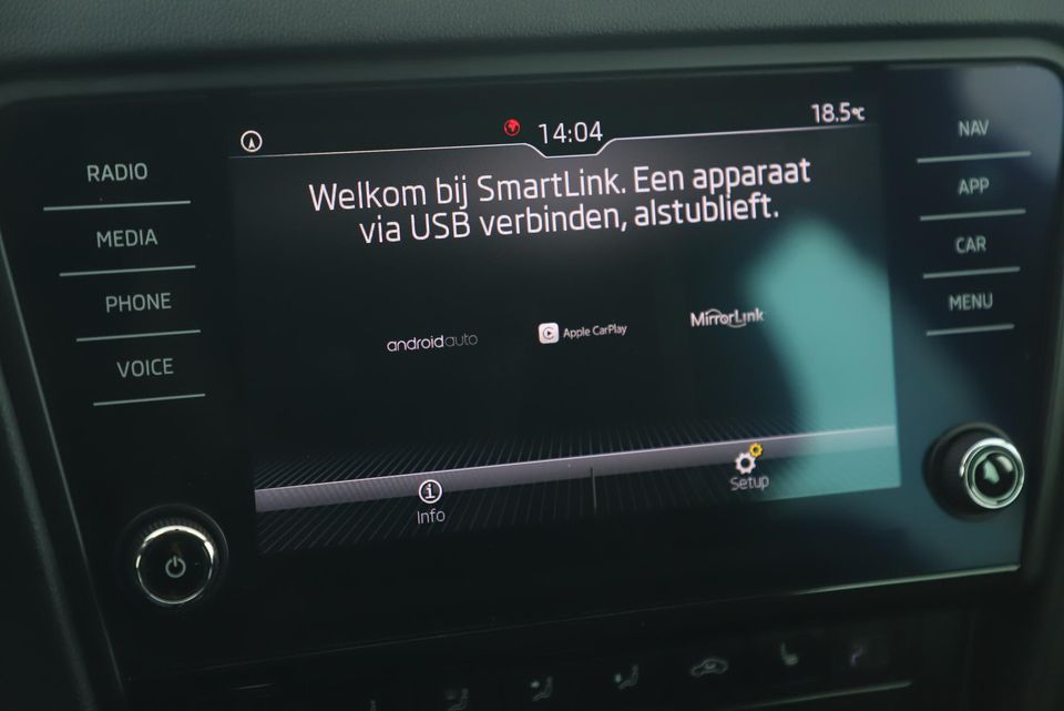 Škoda Octavia Combi 1.0 TSI Greentech Business Edition 116PK Navigatie Clima Cruise Carplay Android 16 inch LMV Stoelverwarming Front Assist LED