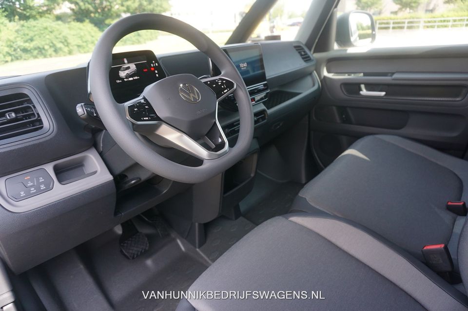 Volkswagen ID. Buzz Cargo 77KwH 204PK Elektrisch Automaat App Connect, Camera, trekhaak Voorraad auto!!! NR. 337