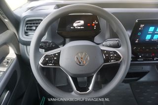 Volkswagen ID. Buzz Cargo 77KwH 204PK Elektrisch Automaat App Connect, Camera, trekhaak Voorraad auto!!! NR. 337