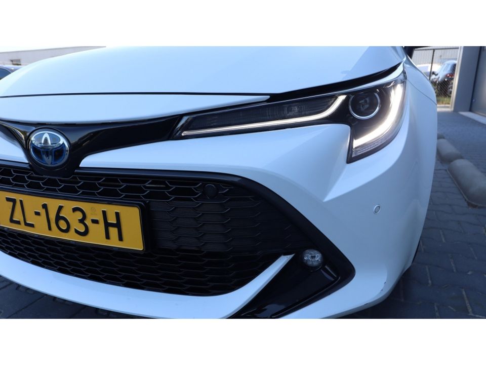 Toyota Corolla Touring Sports 1.8 Hybrid Style | HUD | Camera | Media | PDC