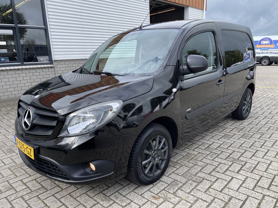 Mercedes-Benz Citan 108 CDI BlueEFFICIENCY euro 6 diesel / vaste prijs rijklaar € 8950 ex btw / lease vanaf € / airco / zwart metallic / lichtmetalen velgen