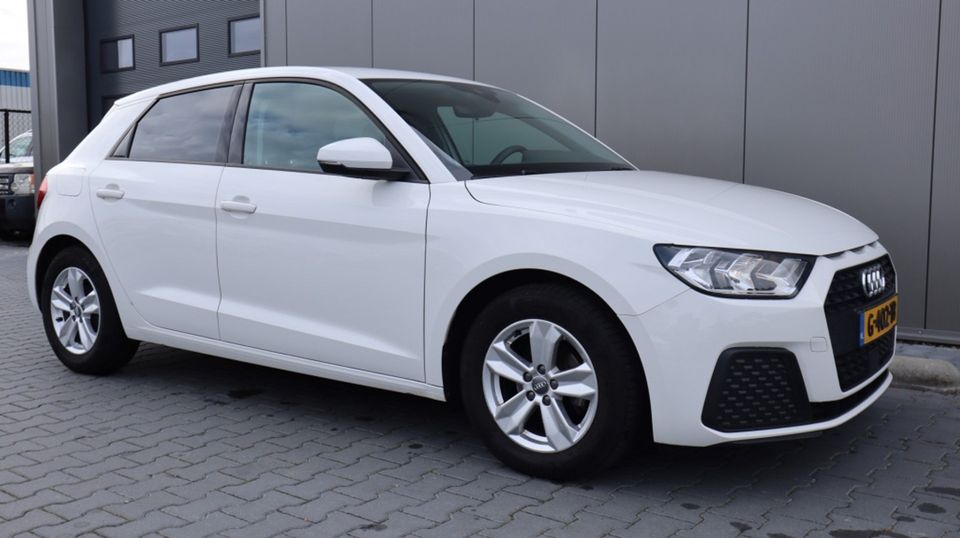 Audi A1 Sportback 25 TFSI | Digi Cockpit | Privat Glas | Media | Cruise Control. VERKOCHT