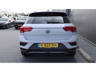 Volkswagen T-Roc 1.5 TSI Style | Apple Android | Led | Trekhaak | PDC | Nav