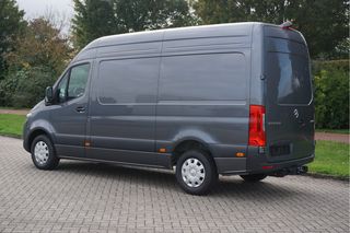 Mercedes-Benz Sprinter 317CDI Pro L2H2 10.25" Mbux Navi, Cam, Gev. Stoel, 3.5T Trekhaak, LED!! NR. 324