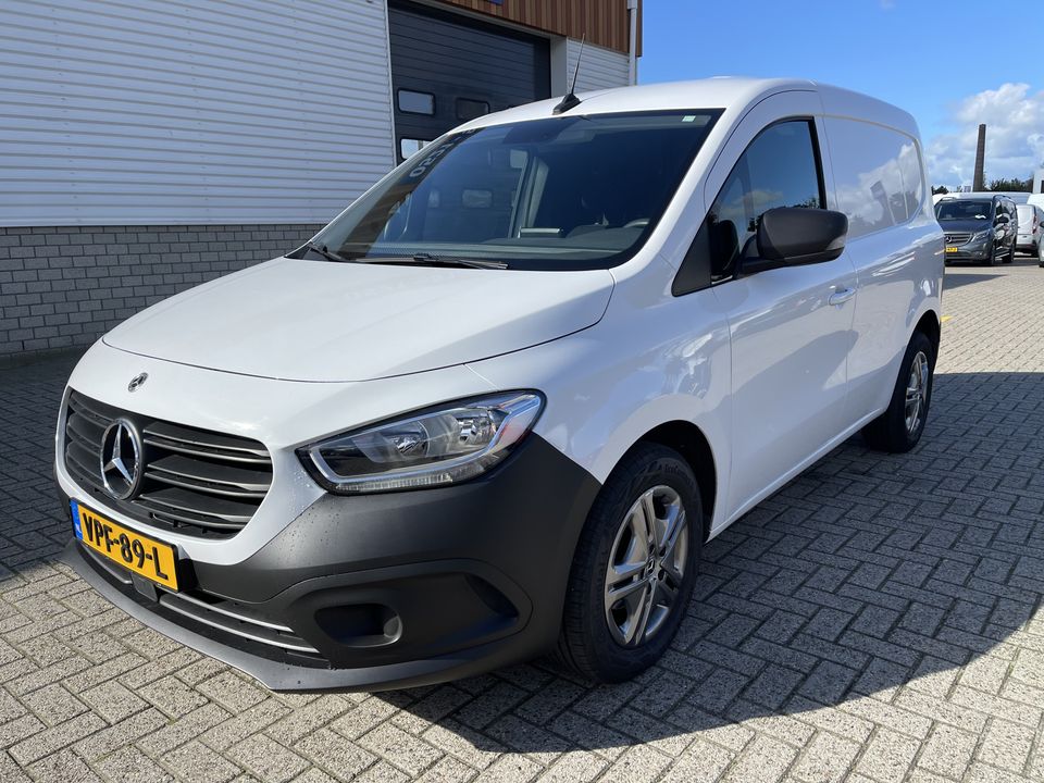 Mercedes-Benz Citan 108 CDI L1 Pro / vaste prijs rijklaar € 15.950 ex btw / lease vanaf € 292 / airco / cruise / trekhaak / apple carplay android auto / schuifdeur !