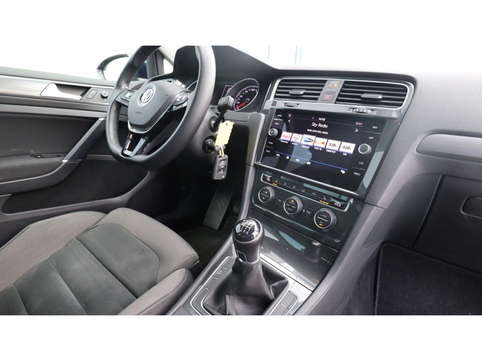 Volkswagen GOLF Variant 1.5 TSI CL Bns | Adaptieve cruise | Apple Android |PDC VERKOCHT