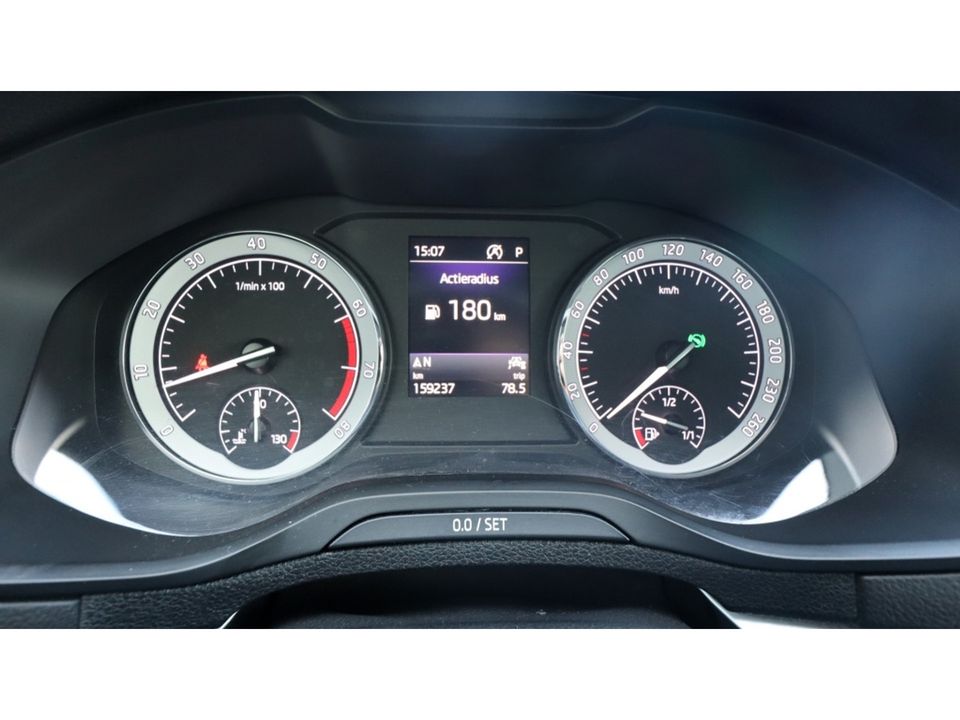 Škoda Karoq 1.5 TSI ACT Bus. Ed |Led | Apple Android | Veel opties | Trekhaa