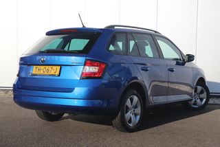 Škoda Fabia Combi 1.0 TSI Style 95PK RS Stoelen Navigatie Clima Cruise 16 inch LMV Parkeersensor Getint Glas Zwarte Hemel