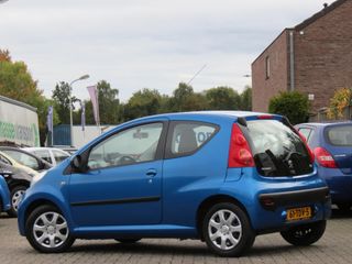 Peugeot 107 1.0-12V XS 1e EIGENAAR | AIRCO | SLECHTS 28.716KM NAP | NIEUWE APK BIJ AFLEVERING |