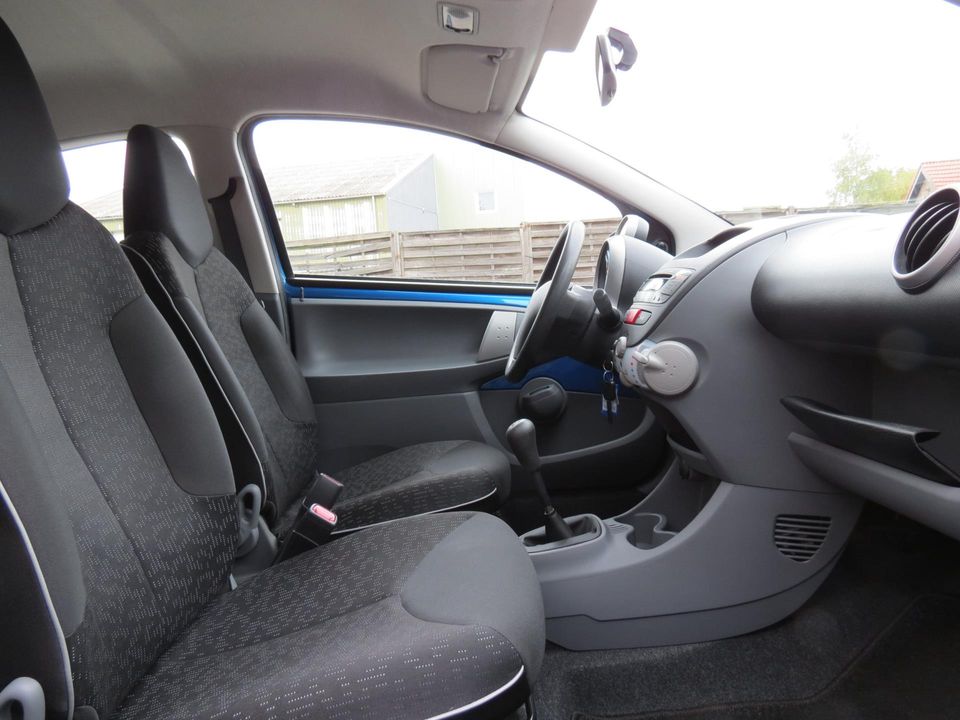 Peugeot 107 1.0-12V XS 1e EIGENAAR | AIRCO | SLECHTS 28.716KM NAP | NIEUWE APK BIJ AFLEVERING |