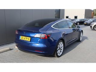 Tesla Model 3 Stnd.RWD Plus 60 kWh | 19Inch | autopilot | Leder | Mooi