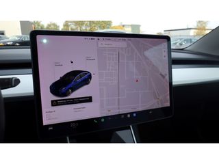 Tesla Model 3 Stnd.RWD Plus 60 kWh | 19Inch | autopilot | Leder | Mooi