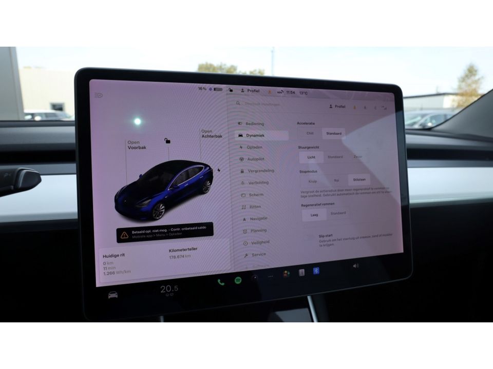 Tesla Model 3 Stnd.RWD Plus 60 kWh | 19Inch | autopilot | Leder | Mooi