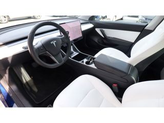 Tesla Model 3 Stnd.RWD Plus 60 kWh | 19Inch | autopilot | Leder | Mooi