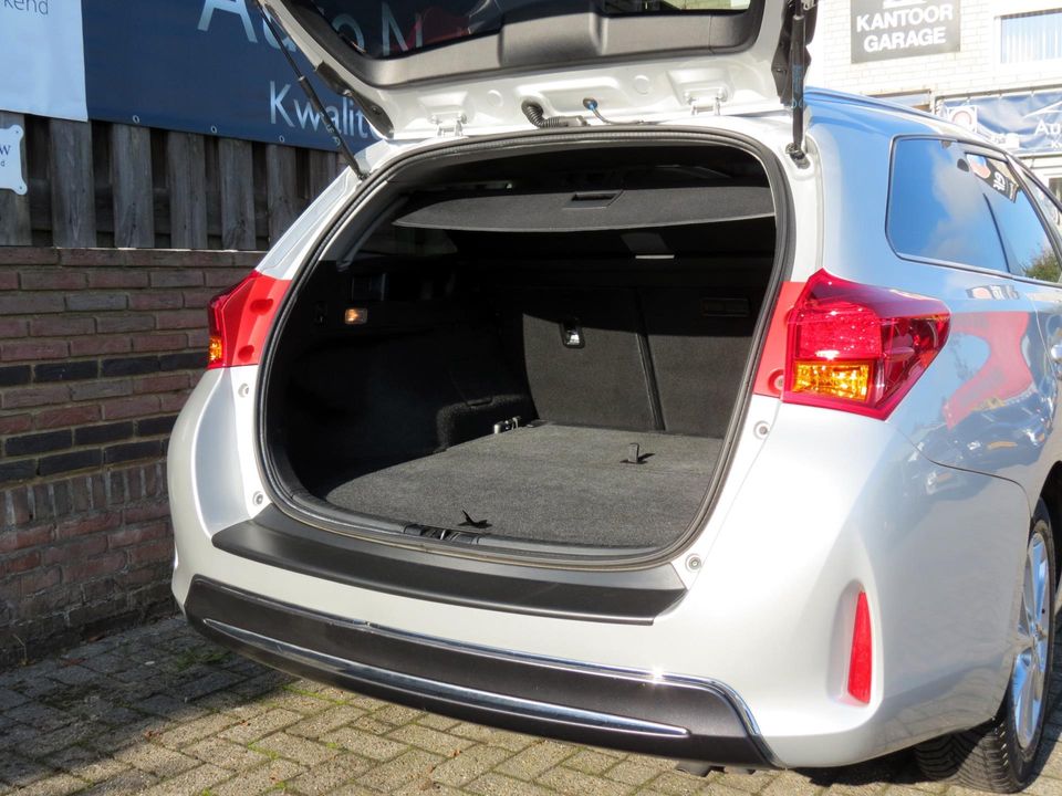 Toyota Auris Touring Sports 1.8 Hybrid Lease DEALER ONDERHOUDEN | 81.632 KM NAP| PANORAMADAK | NAVI | CAMERA | CLIMA-AIRCO |