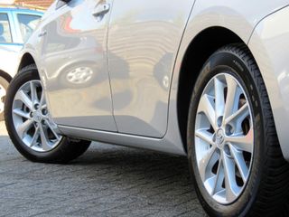 Toyota Auris Touring Sports 1.8 Hybrid Lease DEALER ONDERHOUDEN | 81.632 KM NAP| PANORAMADAK | NAVI | CAMERA | CLIMA-AIRCO |