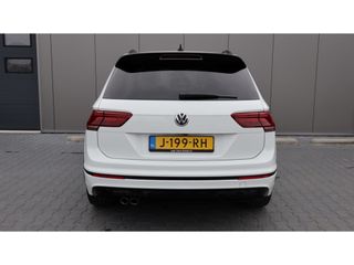 Volkswagen Tiguan 1.5 TSI Highl. Bus R | R-line | Pano | Led | Black Style | Trekh