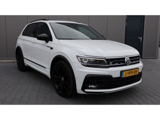 Volkswagen Tiguan 1.5 TSI Highl. Bus R | R-line | Pano | Led | Black Style | Trekh