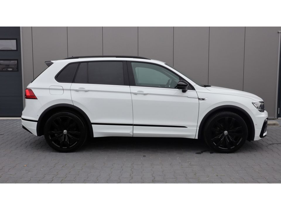 Volkswagen Tiguan 1.5 TSI Highl. Bus R | R-line | Pano | Led | Black Style | Trekh