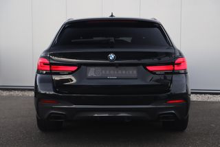 BMW 5 Serie Touring 530i M Sport Plus 252PK M Sport Laser LED Panoramadak Harman Kardon Wegklapbare Trekhaak Nappa Leder Memory Sfeerverlichting Shadow Line 360 Camera 20 inch LMV