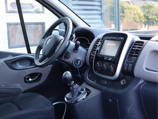 Renault Trafic 1.6 dCi 126pk EURO 6 L2 DC 6 Pers. - Trekhaak - Navi - Cruise