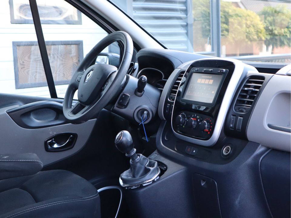 Renault Trafic 1.6 dCi 126pk EURO 6 L2 DC 6 Pers. - Trekhaak - Navi - Cruise