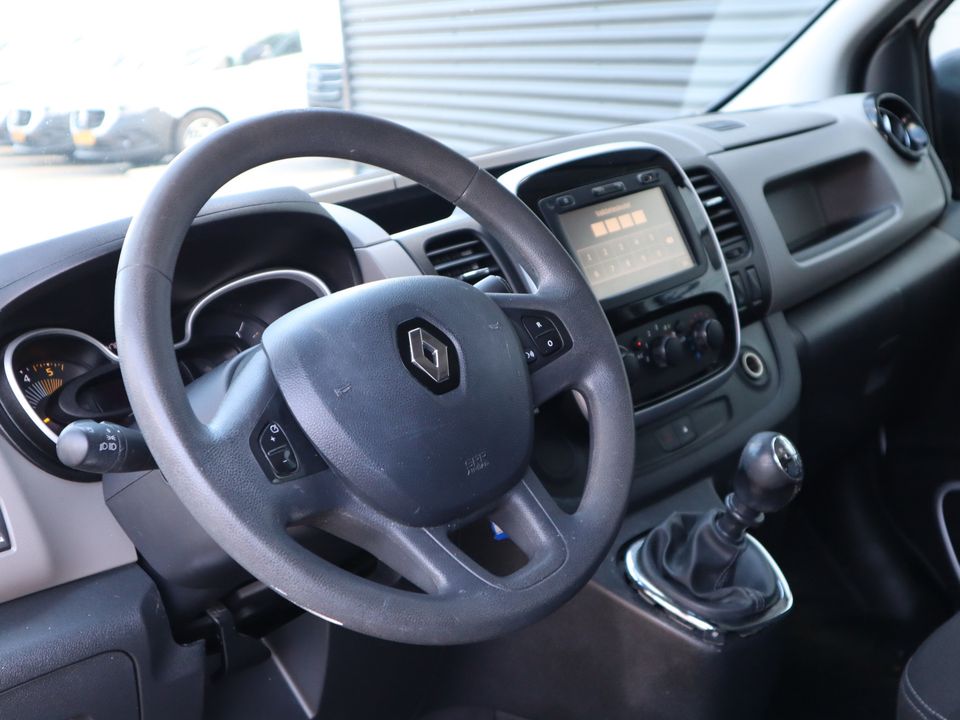 Renault Trafic 1.6 dCi 126pk EURO 6 L2 DC 6 Pers. - Trekhaak - Navi - Cruise