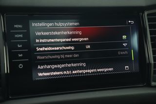 Škoda Kodiaq 2.0 TDI 4X4 Business 240PK Grijskenteken Full Options Wegklapbare trekhaak RS Stoelen 20 inch Memory Stoel Navigatie Camera Sfeerverlichting Adaptive Cruise Lane Assist