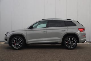 Škoda Kodiaq 2.0 TDI 4X4 Business 240PK Grijskenteken Full Options Wegklapbare trekhaak RS Stoelen 20 inch Memory Stoel Navigatie Camera Sfeerverlichting Adaptive Cruise Lane Assist