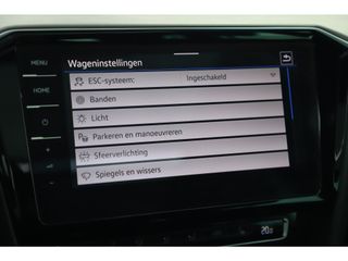 Volkswagen Passat Variant 1.5 TSI Elegance Business R 150PK DSG Automaat Unieke Kleur! Panoramadak Virtual Cockpit Sfeerverlichting Full LED Half Leder ErgoComfort 17 inch LMV Keyless Navigatie Camera R-Line Aquamarine Blue