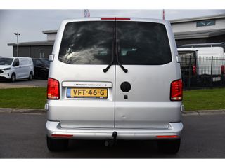 Volkswagen Transporter 2.0 TDI L2H1 30 DC Bulli Adaptieve Cruise, Camera, 199PK, LED, Leder, Automaat, Sensoren, Elektrische Deur, Carplay,