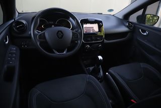 Renault Clio Estate 1.5 dCi Intens Keyless 16 inch LMV Navigatie Clima Cruise Parkeersensor Carplay Android Bluetooth