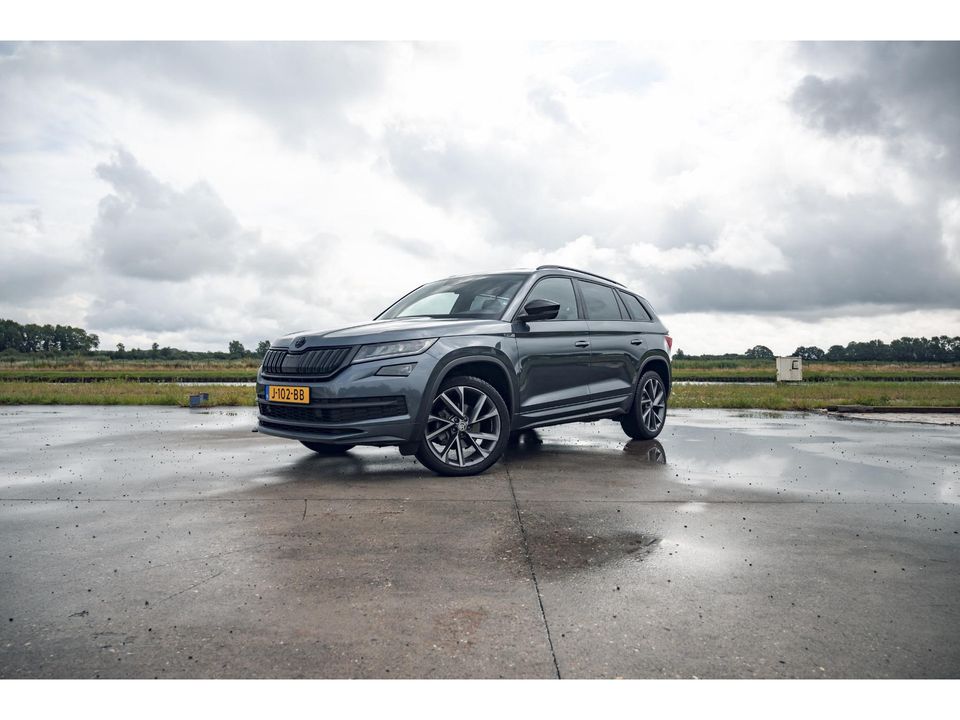 Škoda Kodiaq 1.5 TSI Sportline Business 7p. | VOL LEDER | PANO | TREKHAAK | ADAPTIVE CRUISE