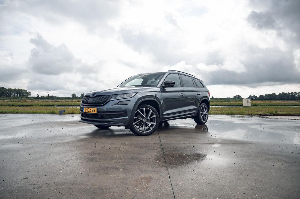 Škoda Kodiaq 1.5 TSI Sportline Business 7p. | LEDER | PANO | TREKHAAK | ADAPTIVE CRUISE