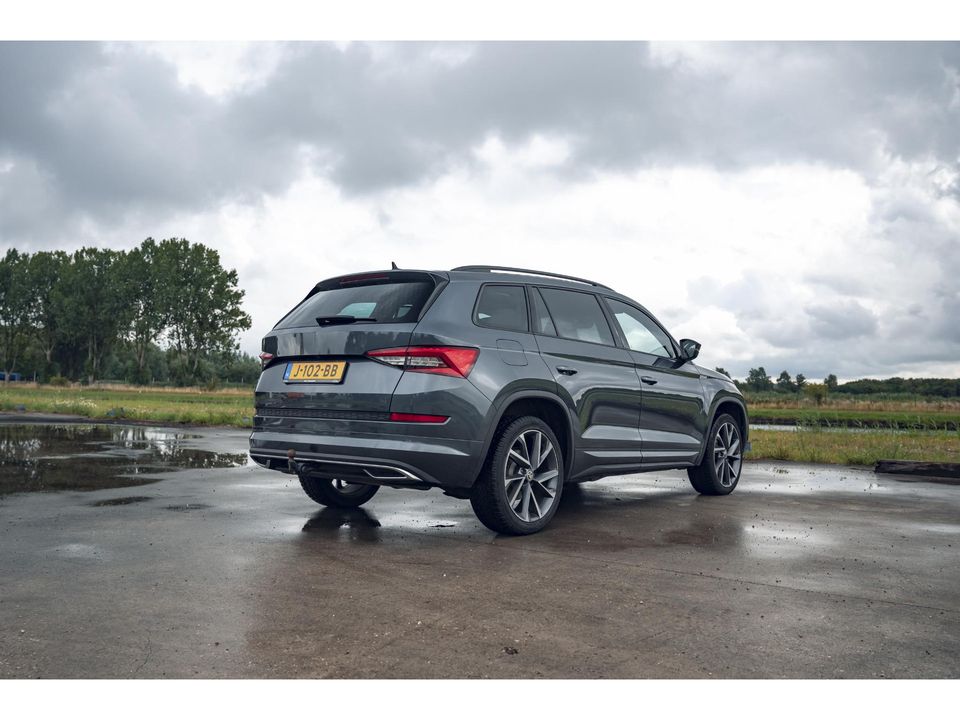 Škoda Kodiaq 1.5 TSI Sportline Business 7p. | VOL LEDER | PANO | TREKHAAK | ADAPTIVE CRUISE