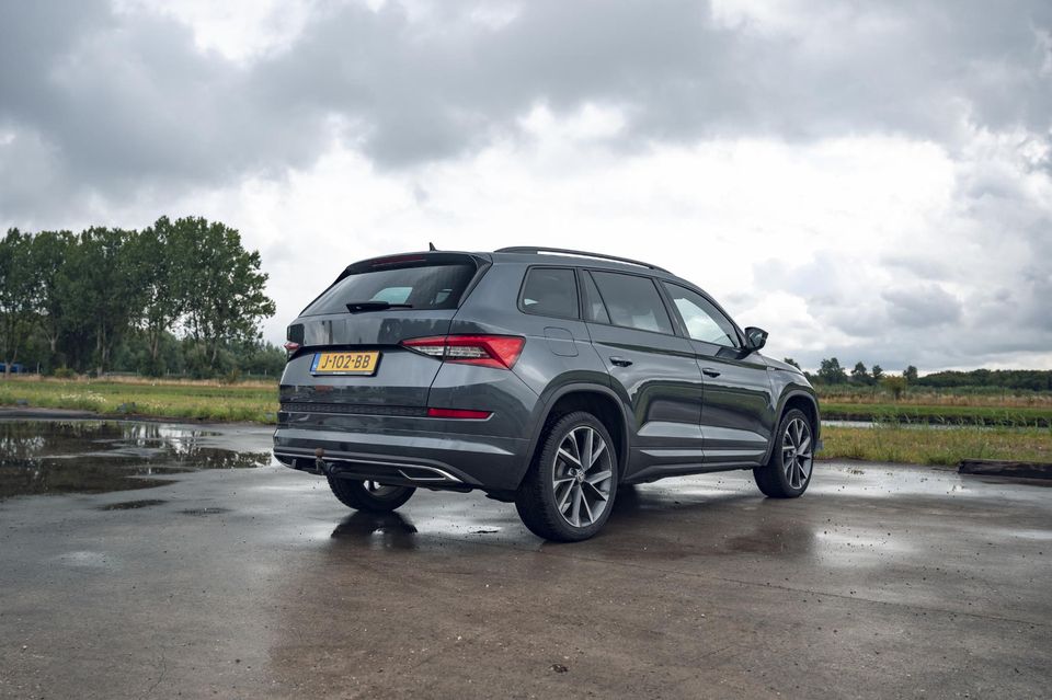 Škoda Kodiaq 1.5 TSI Sportline Business 7p. | PANO | LEDER | TREKHAAK | ADAPTIVE CRUISE