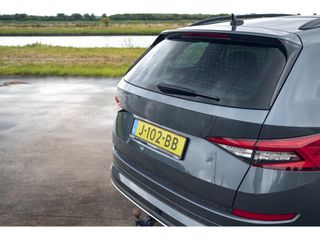 Škoda Kodiaq 1.5 TSI Sportline Business 7p. | VOL LEDER | PANO | TREKHAAK | ADAPTIVE CRUISE