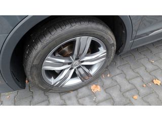 Volkswagen Tiguan Allspace 1.5 TSI CL | 7 Persoons | 19 inch R line | Panoramadak | Mooi