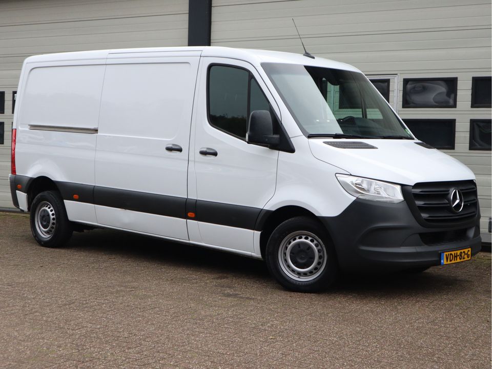 Mercedes-Benz Sprinter 311 CDI Automaat Euro 6 - L2H1 - Airco - Cruise - Trekhaak