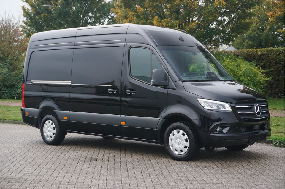 Mercedes-Benz Sprinter 317CDI Pro L2H2 10.25" Mbux Navi, Cam, Gev. Stoel, 3.5T Trekhaak, LED!! NR. R451*