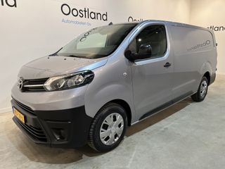 Toyota ProAce Worker 2.0 D-4D Navigator Long 123 PK / Euro 6 / Airco / Cruise Control / CarPlay / Navigatie / Trekhaak / PDC / 3-Zits / 48.500 KM !!