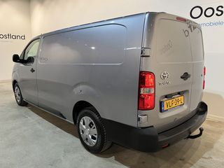 Toyota ProAce Worker 2.0 D-4D Navigator Long 123 PK / Euro 6 / Airco / Cruise Control / CarPlay / Navigatie / Trekhaak / PDC / 3-Zits / 48.500 KM !!